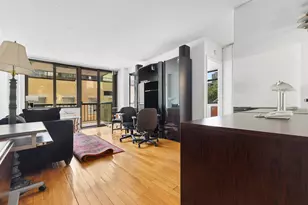 300 E 54th St, New York City, NY 10022 - Photo 9