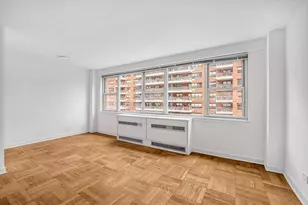 233 E 70th St, New York City, NY 10021 - Photo 5