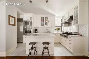 18 W 70th St, New York City, NY 10023 - Photo 3