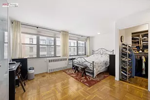 209 E 56th St, New York City, NY 10022 - Photo 3