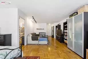 209 E 56th St, New York City, NY 10022 - Photo 5