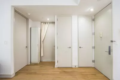 21-45 44th Drive #3-I, New York City, NY 11101 - Photo 9