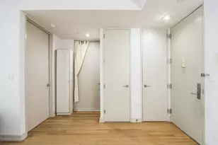 21-45 44th Dr, New York City, NY 11101 - Photo 9