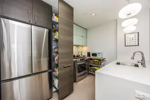 21-45 44th Dr, New York City, NY 11101 - Photo 5