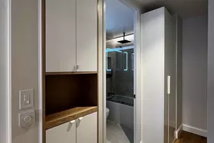 350 W 50th St, New York City, NY 10019 - Photo 11