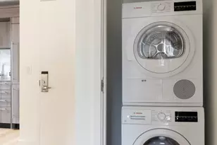 234 E 46th St, New York City, NY 10017 - Photo 27