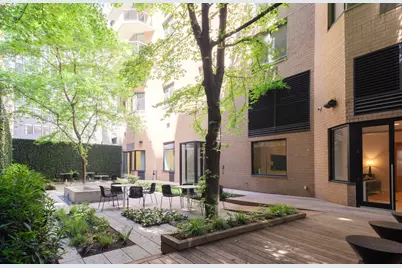 234 E 46th Street #1803, New York City, NY 10017 - Photo 17