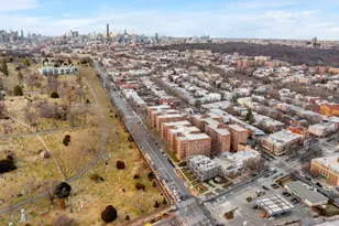 221 McDonald Ave, New York City, NY 11218 - Photo 23