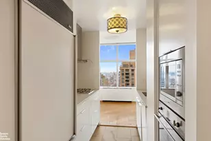 160 W 66th St, New York City, NY 10023 - Photo 17