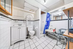 30-77 42nd St, New York City, NY 11103 - Photo 21