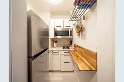 210 E 63rd Street #3C, New York City, NY 10065 - Photo 5