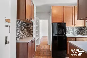 227 W 11th St, New York City, NY 10014 - Photo 3