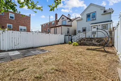 916 Clarence Avenue, New York City, NY 10465 - Photo 29