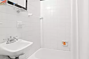 142 E 37th St, New York City, NY 10016 - Photo 15