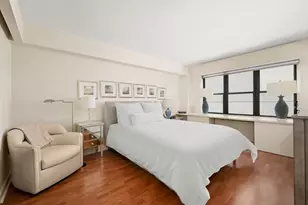 301 E 48th St, New York City, NY 10017 - Photo 5