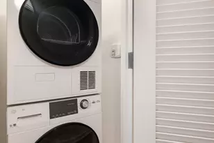 60 E 55th St, New York City, NY 10022 - Photo 7