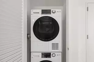 60 E 55th St, New York City, NY 10022 - Photo 5