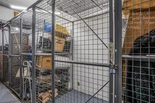 310 W 55th St, New York City, NY 10019 - Photo 23