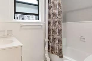 41 W 82 St, New York City, NY 10024 - Photo 9