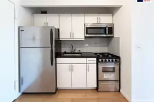 347 W 57th St, New York City, NY 10019 - Photo 5