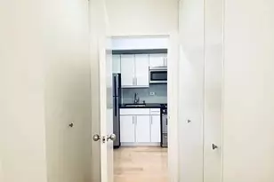 347 W 57th St, New York City, NY 10019 - Photo 7