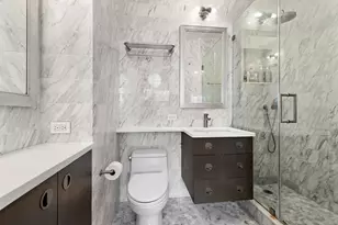 305 E 40th St, New York City, NY 10016 - Photo 13