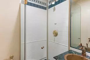 435 E 52nd St, New York City, NY 10022 - Photo 37