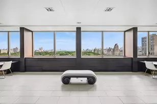 30 Central Park S, New York, NY 10019 - Photo 3