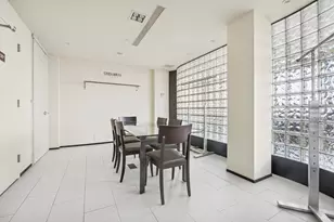 30 Central Park S, New York, NY 10019 - Photo 11