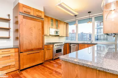 640 W 237th Street #8B, New York City, NY 10463 - Photo 5