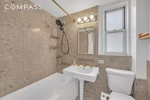 333 E 43rd St, New York City, NY 10017 - Photo 9