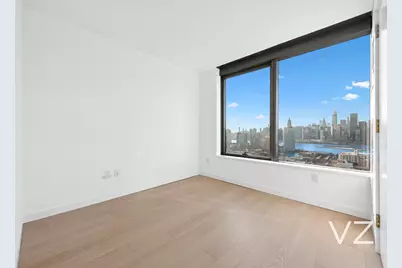 3 Court Square #3001, New York City, NY 11101 - Photo 9