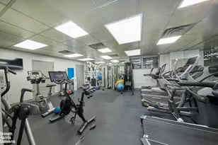 200 E 32nd St, New York City, NY 10016 - Photo 23