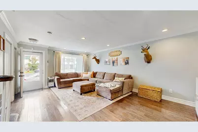 45 Redwood Loop, New York City, NY 10309 - Photo 3