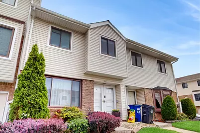 45 Redwood Loop, New York City, NY 10309 - Photo 1