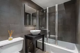 455 W 43rd St, New York City, NY 10036 - Photo 7