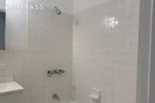 458 W 57th St, New York City, NY 10019 - Photo 11