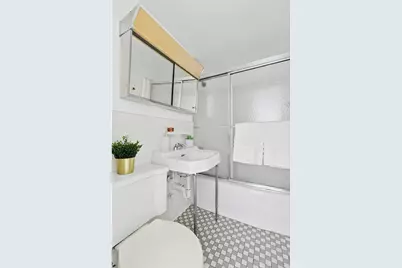 305 E 72nd Street #15B, New York City, NY 10021 - Photo 7