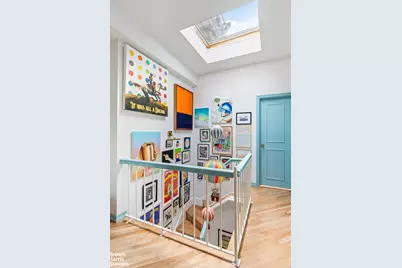 347 W 22nd Street #9, New York City, NY 10011 - Photo 9