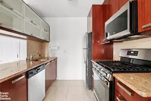 33-30 61st St, New York City, NY 11377 - Photo 3