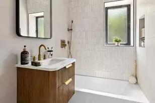 9 Roosevelt Ct, New York City, NY 11232 - Photo 13