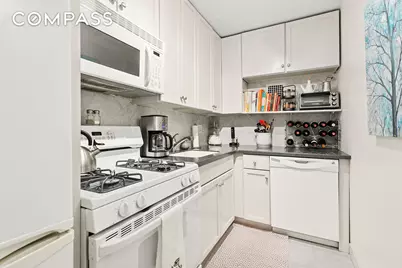 435 E 65th Street #3G, New York City, NY 10065 - Photo 3