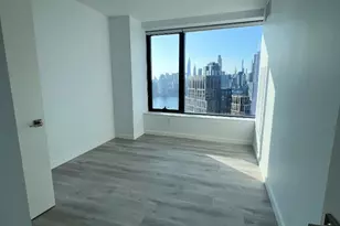 77 Commercial St, New York City, NY 11222 - Photo 3