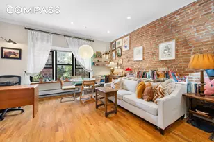 261 W 71st St, New York City, NY 10023 - Photo 3