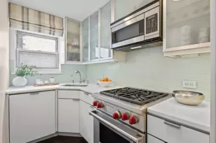 69 W 9th St, New York City, NY 10011 - Photo 5