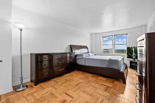 4555 Henry Hudson Parkway W, Bronx, NY 10471 - Photo 3