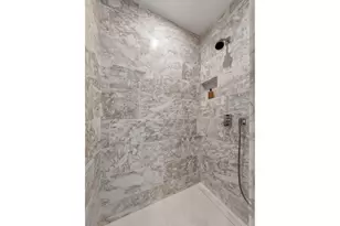 138 E 50th St, New York City, NY 10022 - Photo 5