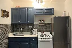 2524 Radcliff Ave, New York City, NY 10469 - Photo 5