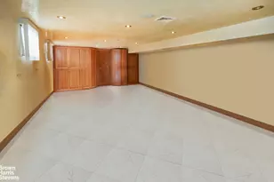 1068 82nd St, New York City, NY 11228 - Photo 17