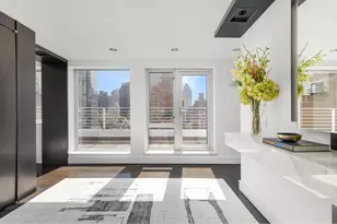 211 E 51st St, New York City, NY 10022 - Photo 5